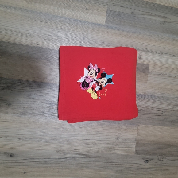 Vintage Disney Store, Mickey & Minnie, Red Plush, Throw Blanket 48” x 58” - Picture 4 of 4